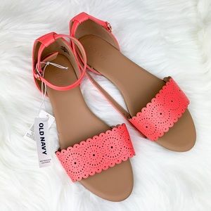 🛍 5 for $25 🛍 NWT Old Navy Melon Sandals